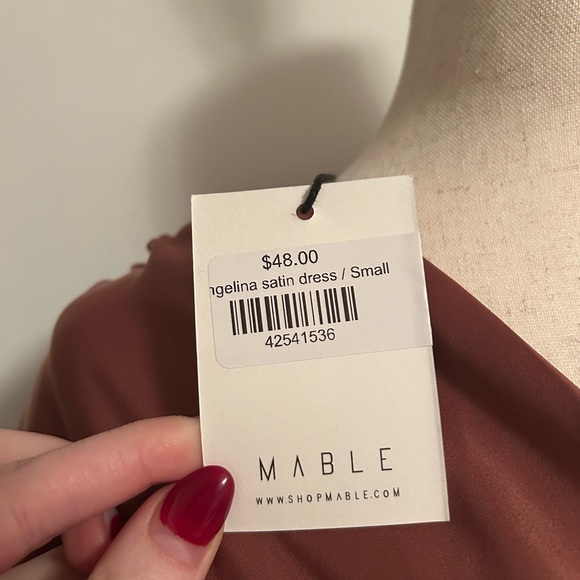 Women’s Midi Mable Dress - Picture 4 of 6